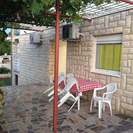 Marina Appartement Buitenkant foto
