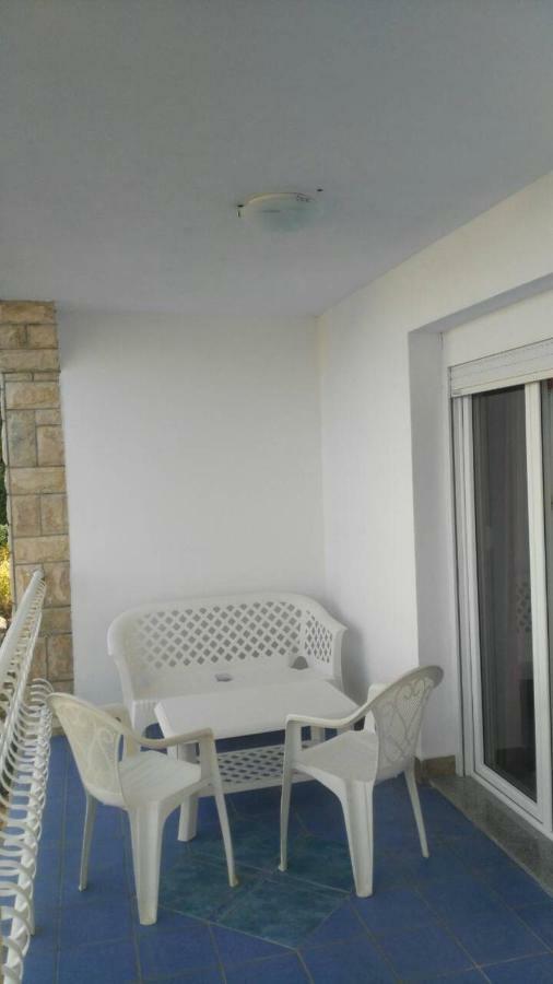 Marina Appartement Buitenkant foto